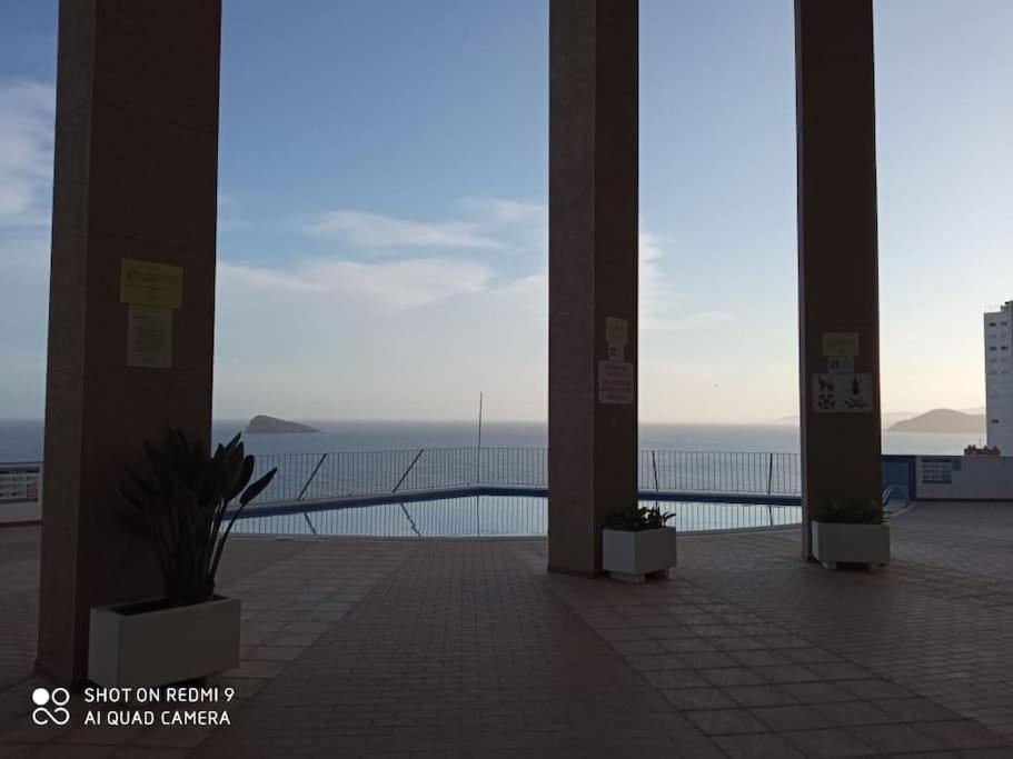 Piso en la primera linea del mar con 2 dormitorios Benidorm Exterior foto